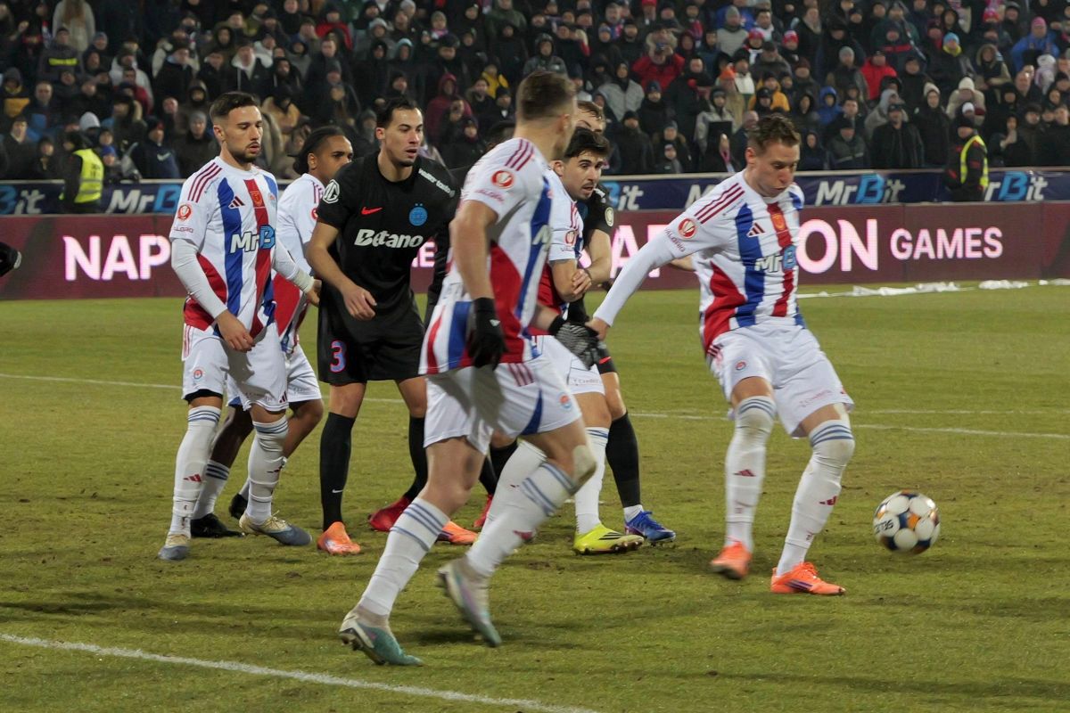 Oțelul Galați – FCSB, duel decisiv pentru play-off în Superligă Oțelul Galați și FCSB se află în fața unui meci crucial din etapa a 26-a a Superligii, un duel care poate decide soarta ambelor echipe în lupta pentru play-off
