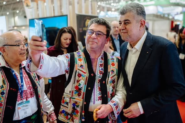marcel-ciolacu-targ-de-turism.jpg - NewsFactor