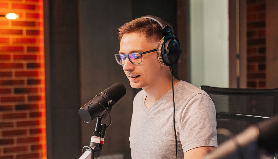 Suita de servicii Infomaniak vine în ajutorul radiourilor, oferind streaming autonom GENEVA – Posturile de radio din Europa se confruntă cu presiuni financiare sporite și cu provocări în gestionarea echipelor tehnice