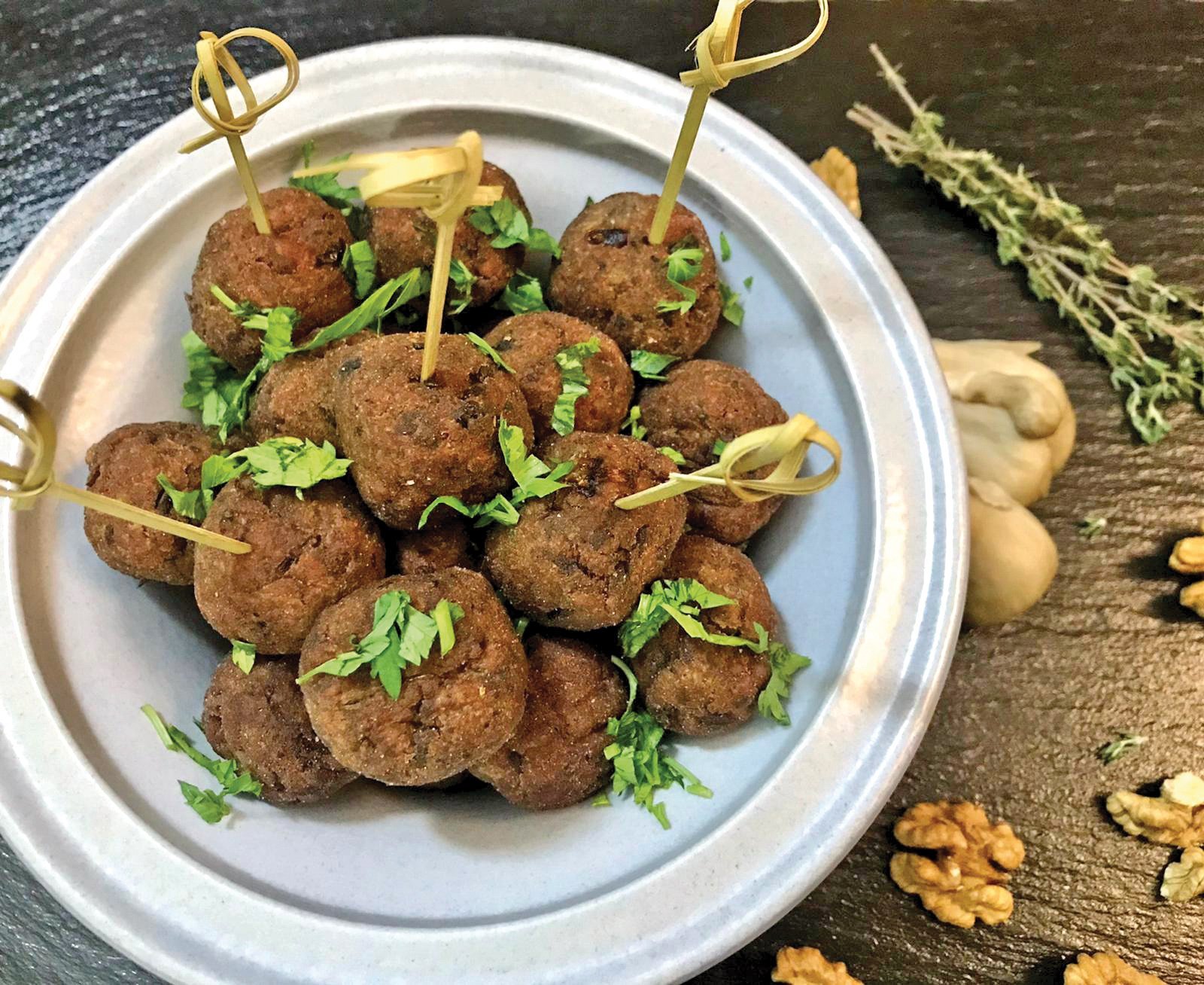 Piața de „ready-meals” din România, în creștere accelerată: Segmentul a atins 80 de milioane de euro Piața de mâncare gata preparată, cunoscută sub numele de „ready meals”, a înregistrat o creștere semnificativă în România în prima jumătate a anului trecut, potrivit unei analize realizate pe baza datelor din prospectul de listare al Cris-Tim Family Holding