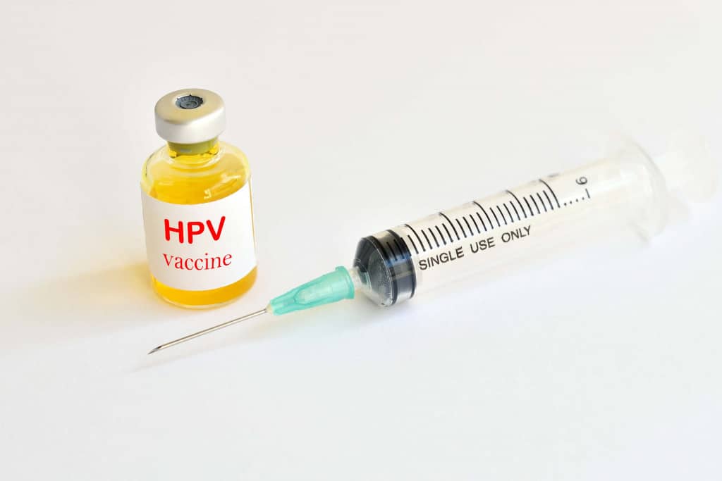 Cancerul de col uterin, o problemă majoră de sănătate a femeilor Infecția cu virusul papiloma uman (HPV) reprezintă un risc major pentru sănătatea femeilor, fiind responsabilă de aproape 99% din cazurile de cancer de col uterin