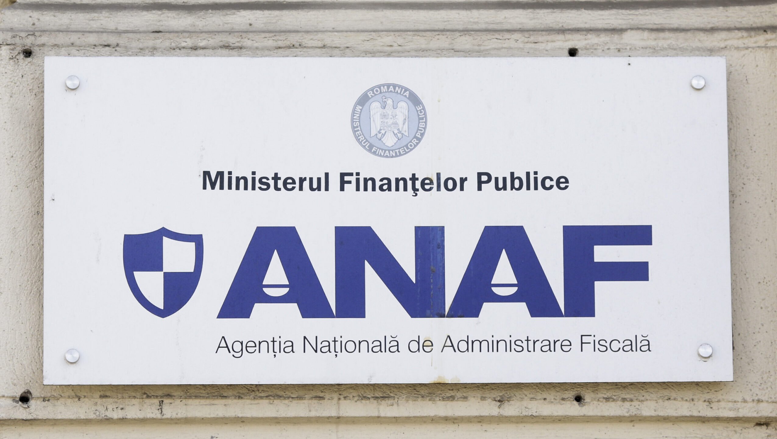 Înșelăciune: False apeluri în numele ANAF. Nu da bani „angajaților”
