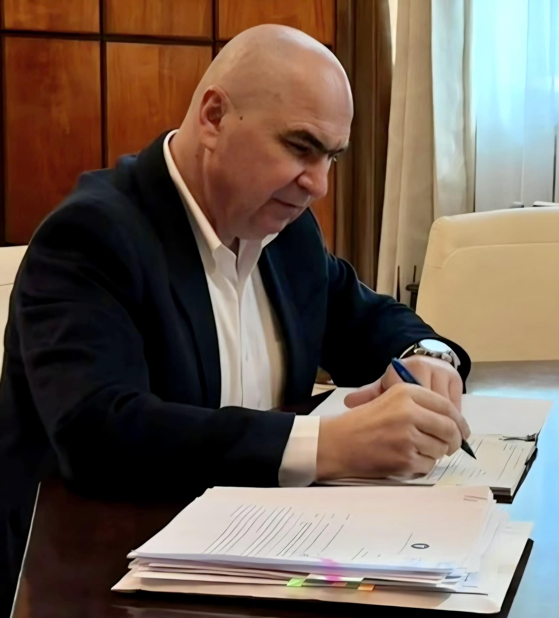 SRI primește o finanțare majorată în 2026, cu accent pe salarii și pensii Serviciul Român de Informații (SRI) va beneficia de o creștere semnificativă a bugetului în 2026, conform informațiilor disponibile public