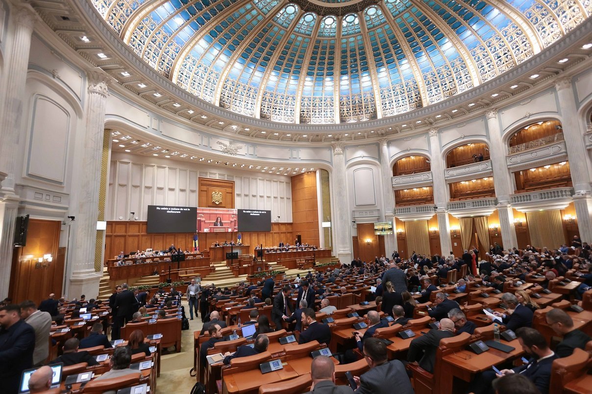 Bugetul de stat pe 2026, trimis Parlamentului: Dezbateri aprinse în perspectiva votului final Proiectul bugetului de stat pentru anul 2026 a fost transmis vineri de Guvern Parlamentului, după ce fusese adoptat în ședința Executivului de joi seara