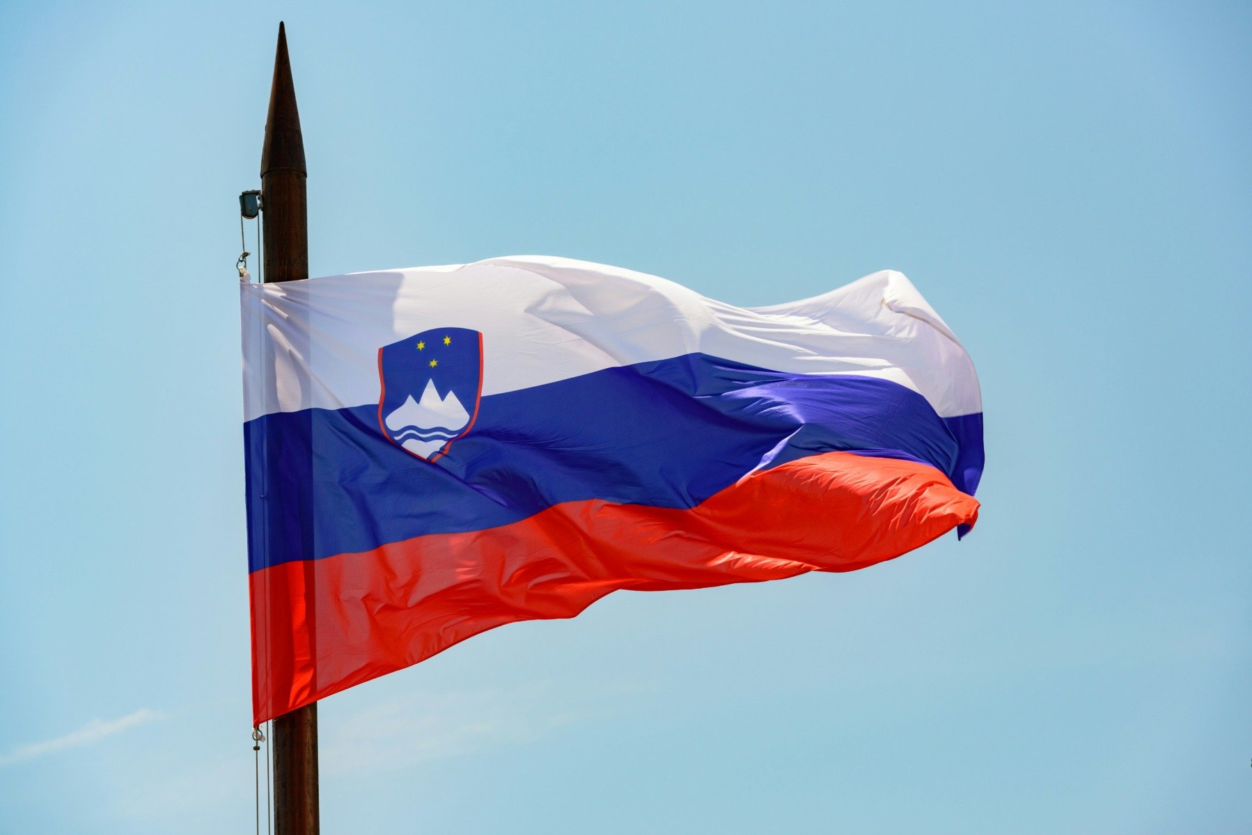 Liderul opoziției din Slovenia recunoaște întâlnirea cu un reprezentant al firmei israeliene Black Cube, acuzată de implicare în alegeri Janez Jansa, liderul opoziției de dreapta din Slovenia, a recunoscut că s-a întâlnit cu Giora Eiland, unul dintre directorii Black Cube, o firmă israeliană de spionaj