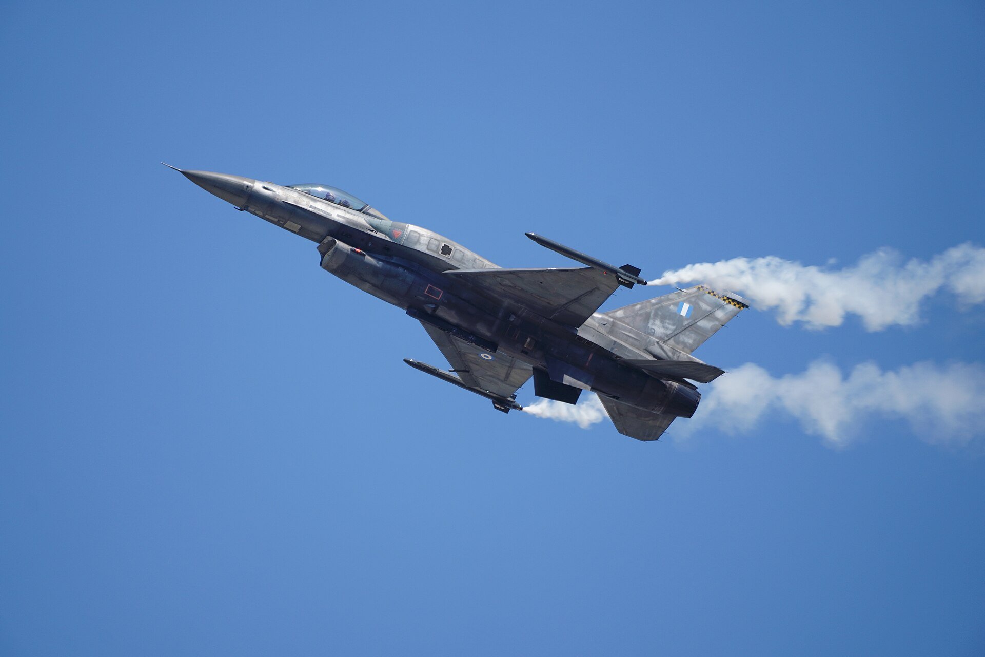 Grecia își extinde scutul de apărare aeriană asupra Bulgariei Grecia va extinde protecția sa aeriană și antirachetă asupra Bulgariei, prin activarea sistemelor Patriot și mobilizarea a două avioane de vânătoare F-16