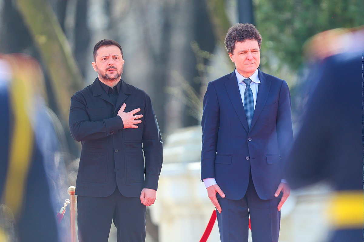România condamnă blocajul Ungariei privind ajutorul financiar pentru Ucraina Președintele României, Nicușor Dan, a criticat ferm poziția Ungariei față de ajutorul financiar european destinat Ucrainei