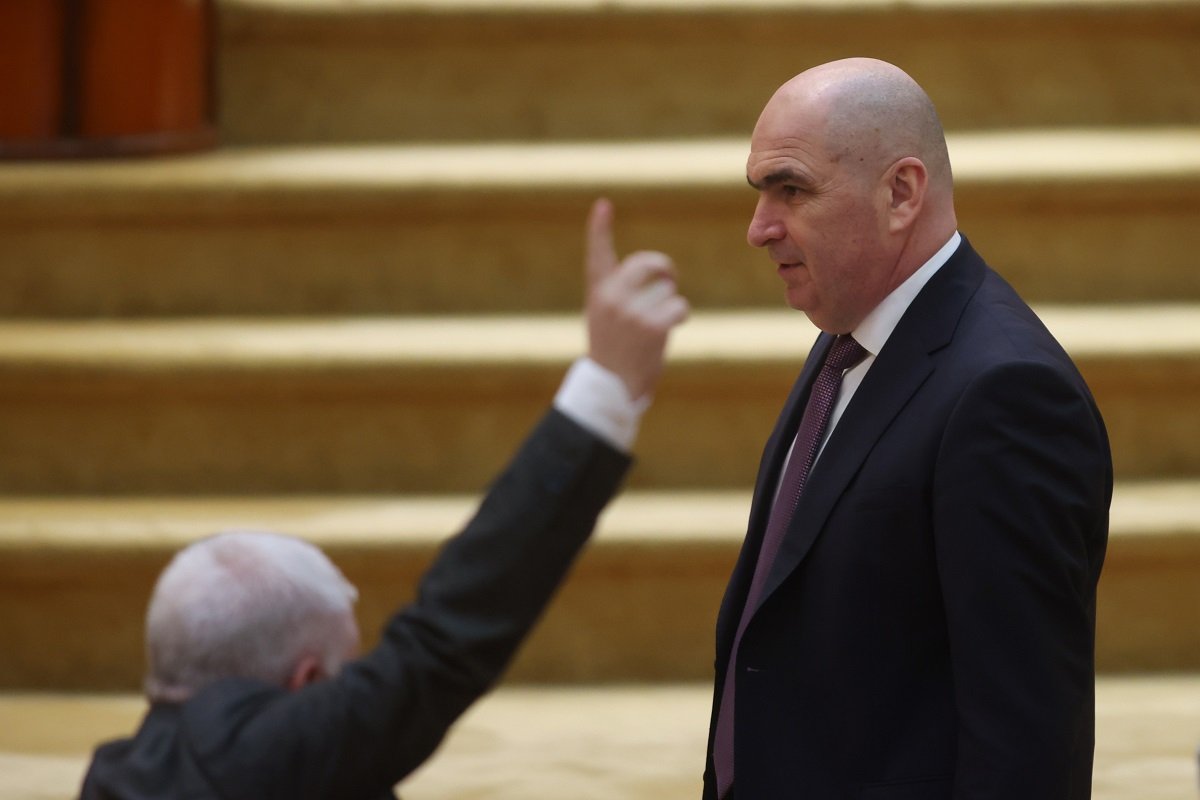 AUR, favorit la alegerile parlamentare, potrivit unui sondaj CURS Alianța pentru Unirea Românilor (AUR) ar obține 33% din voturi dacă duminica viitoare ar avea loc alegeri parlamentare, conform unui sondaj realizat de Centrul de Sociologie Urbană și Regională – CURS, Sondajul a fost realizat în perioada 23-27 martie, pe un eșantion de 1.517 persoane adulte, reprezentativ la nivel național