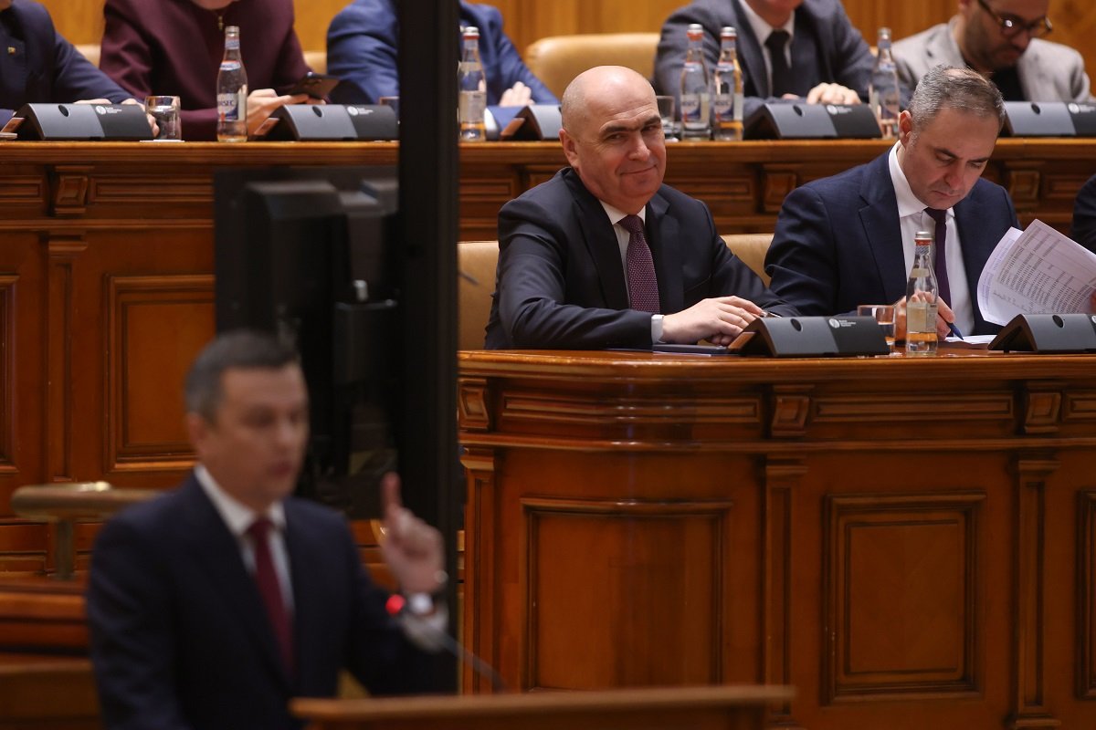 PNL și PSD, din nou la distanță: Liberalii cer responsabilitate în privința carburanților Partidul Național Liberal (PNL) a adresat un apel la responsabilitate și dialog către Partidul Social Democrat (PSD), în contextul discuțiilor privind măsurile de reducere a prețurilor la carburanți