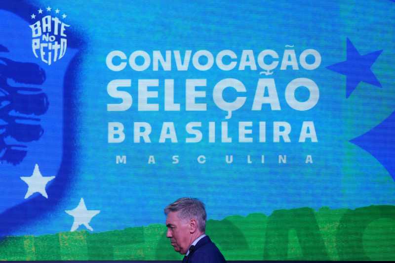 Ancelotti începe pregătirile cu Brazilia, dar cu probleme de lot Orlando, SUA – Carlo Ancelotti, noul antrenor al naționalei de fotbal a Braziliei, a dat startul antrenamentelor, luni, în Orlando, Statele Unite ale Americii
