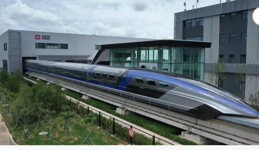 Reluarea călătoriilor cu trenul între Coreea de Nord și China după șase ani După o pauză de șase ani, trenurile de pasageri au reluat circulația între China și Coreea de Nord, marcând o nouă etapă în relaxarea restricțiilor impuse de Phenian în timpul pandemiei de COVID-19