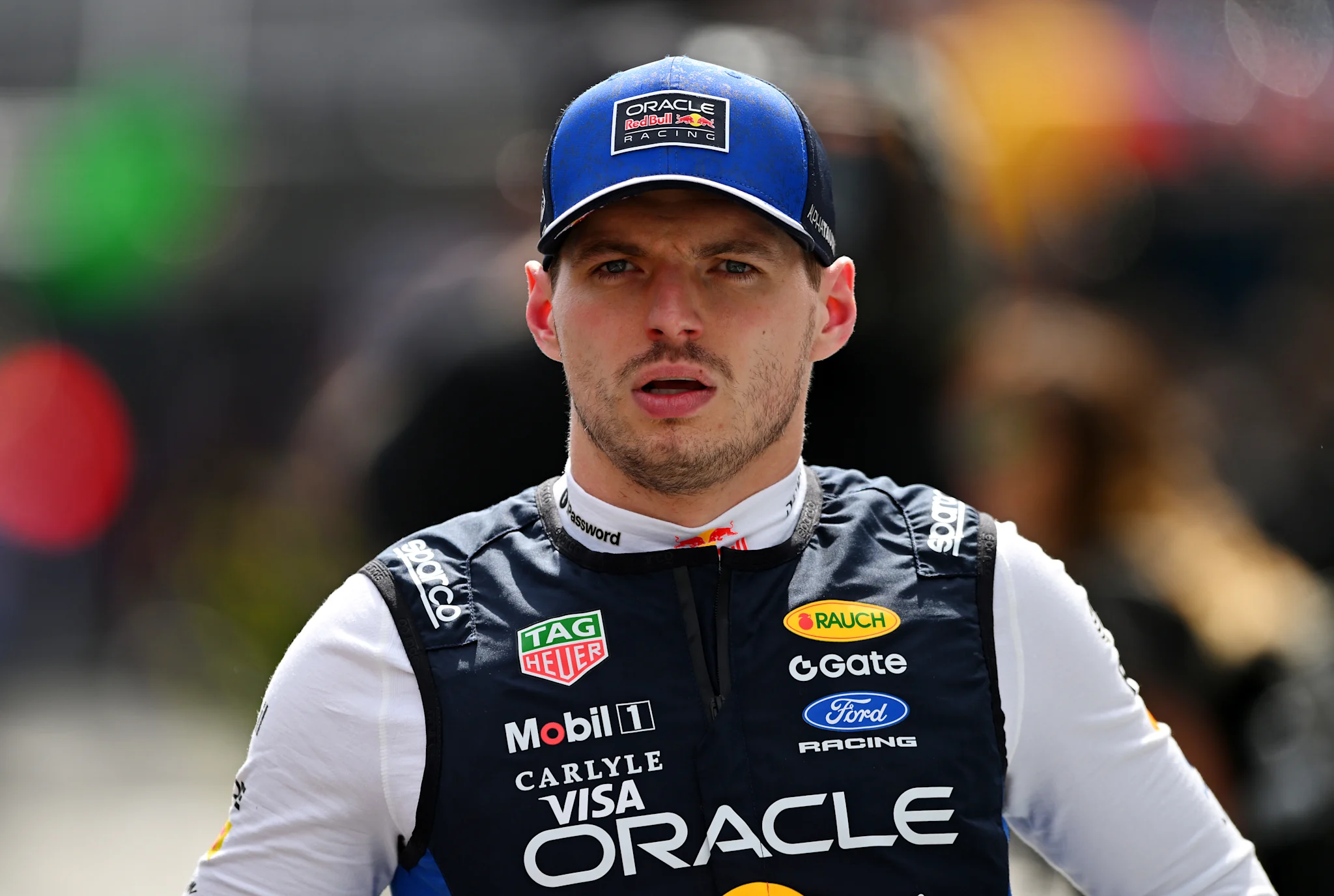 Verstappen: Distanța față de Mercedes nu mă îngrijorează, ci ne motivează Melbourne, Australia – Max Verstappen a reușit o cursă de excepție în Marele Premiu al Australiei, terminând pe locul 6 după ce a pornit de pe poziția a 20-a