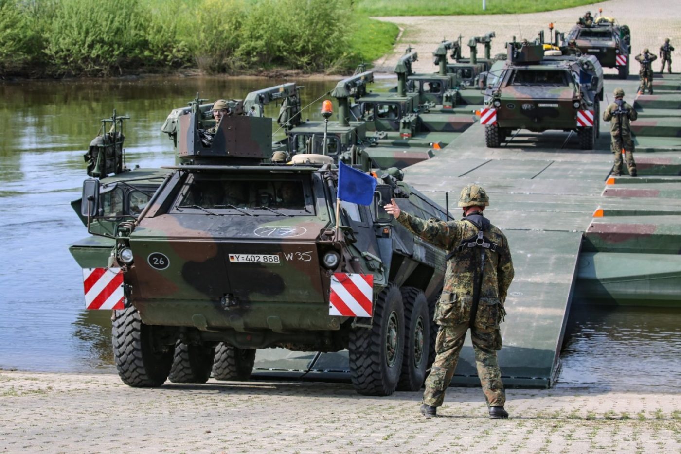 Armata germană interzice fotografierea instalațiilor militare pentru a proteja securitatea Ministerul Apărării de la Berlin a anunțat vineri o interdicție generală pentru membrii armatei germane de a face fotografii și de a distribui imagini neautorizate ale instalațiilor militare