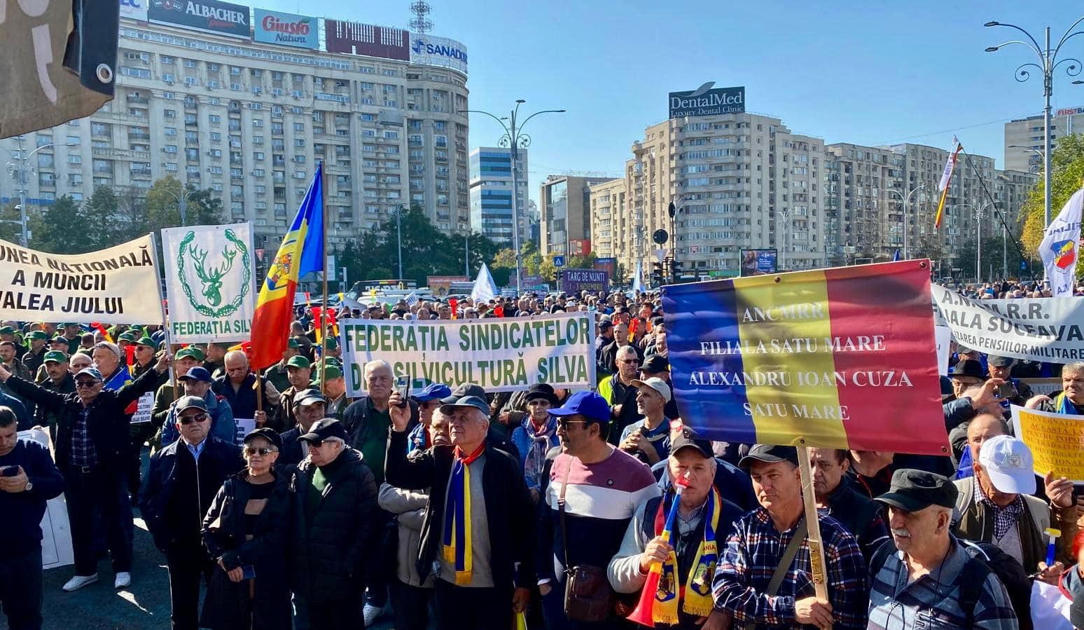 Premierul Bolojan, întâlnire cu minerii de la Oltenia: contractele nu pot fi prelungite Premierul Ilie Bolojan s-a întâlnit marți cu reprezentanții minerilor de la Complexul Energetic Oltenia, veniți la guvern pentru a protesta