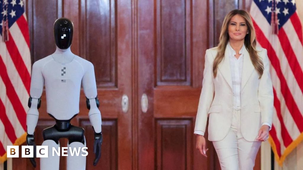 Melania Trump, la summit cu un robot umanoid