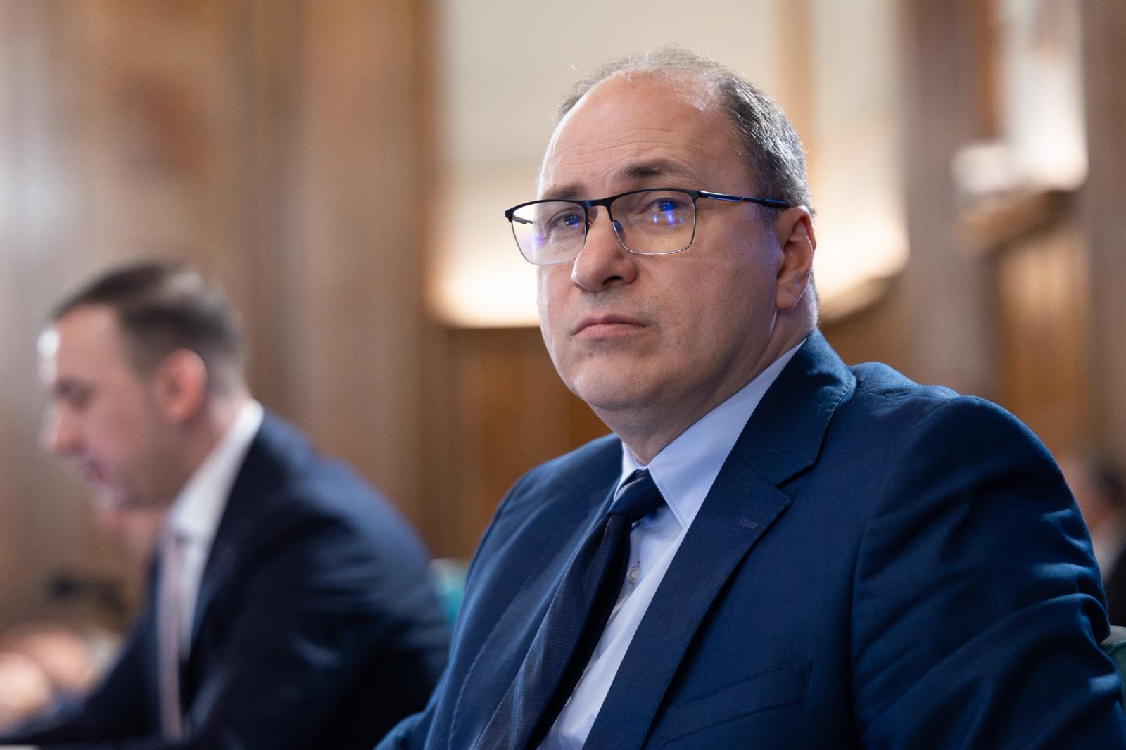 Guvernul aprobă peste 400 de posturi pentru creșele noi Mihai Dimian, noul ministru al Educației și Cercetării, a anunțat, marți, că Guvernul a aprobat un memorandum prin care se va da startul concursurilor pentru ocuparea a peste 400 de posturi