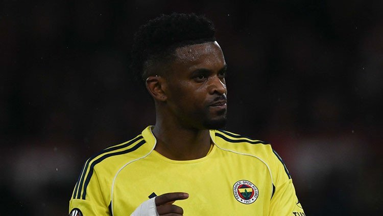 Fenerbahce, lovită de ghinion: Semedo, accidentat în meciul cu Antalyaspor Fenerbahce a suferit o schimbare forțată în prima repriză a meciului cu Antalyaspor, contând pentru etapa a 24-a a Super Ligii Turciei