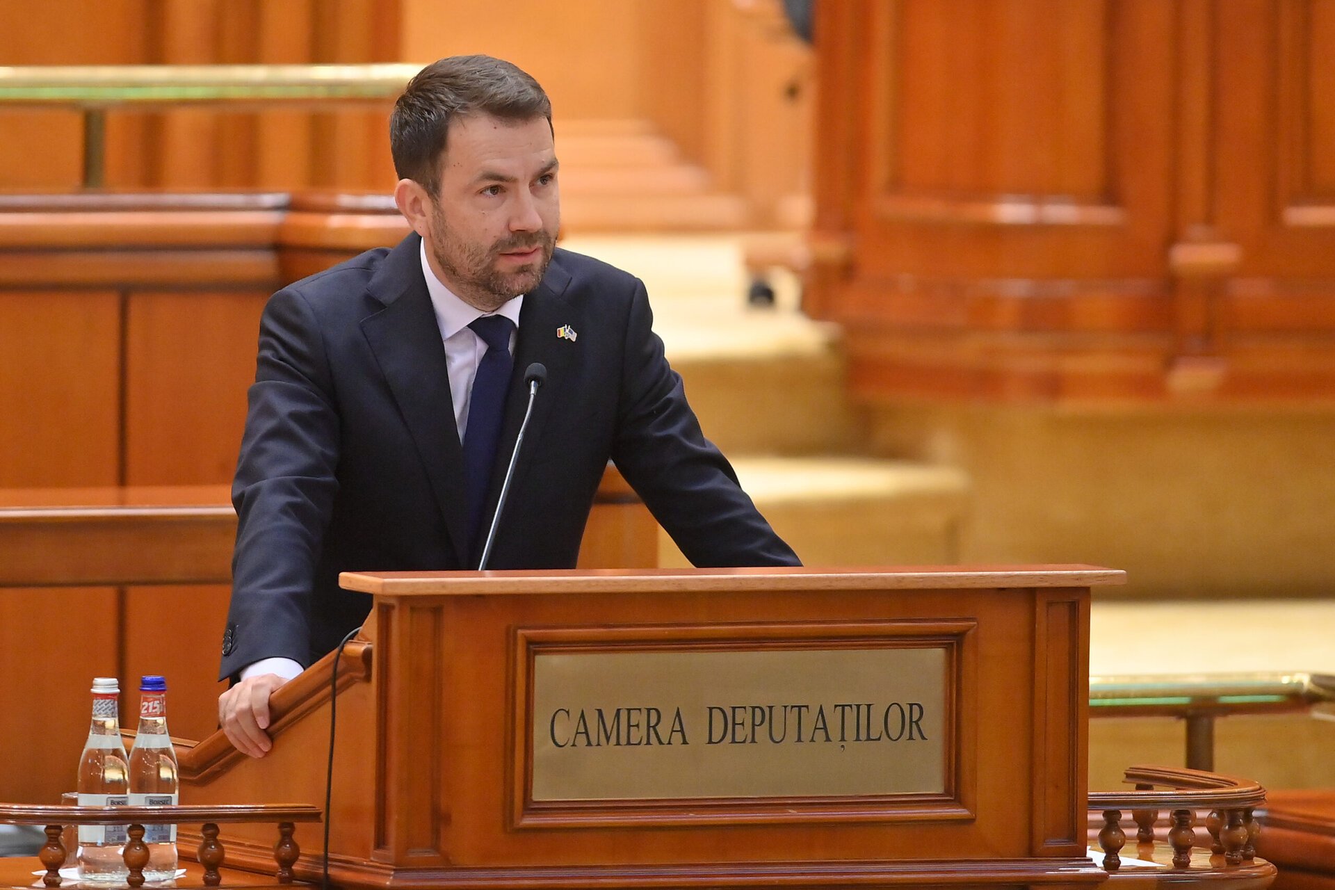Drulă cere deblocarea proiectului privind bugetul Capitalei: „Soluția structurală” Proiectul de lege inițiat de fostul primar al Capitalei, Nicușor Dan, și susținut de deputatul Cătălin Drulă, ar putea rezolva problemele legate de bugetul Bucureștiului, potrivit declarațiilor acestuia din urmă