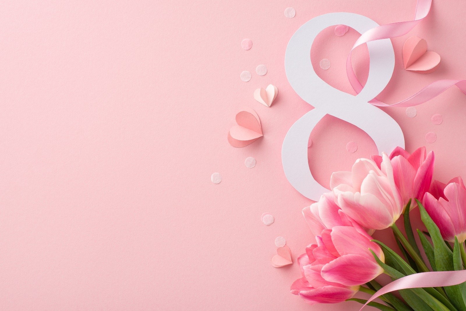 8 Martie: Zeci de mesaje pentru femeile importante din viața ta Ziua Internațională a Femeii, marcată pe 8 Martie, reprezintă o ocazie de a celebra contribuțiile femeilor și de a le transmite aprecierea noastră