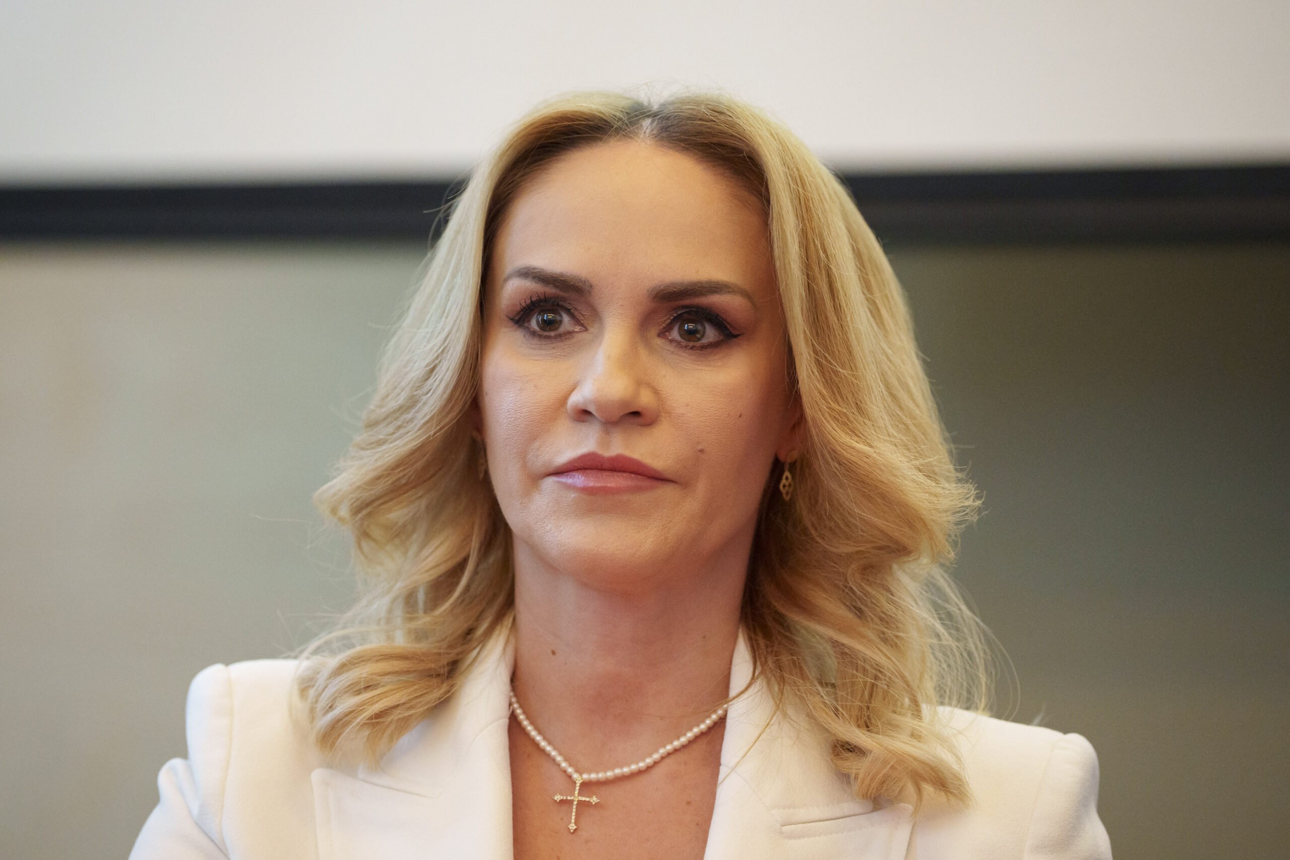 Firea critică dur proiectul de buget pentru 2026 și amenință cu măsuri Europarlamentarul Gabriela Firea a lansat un atac dur la adresa guvernului, avertizând că PSD nu va susține actualul proiect de buget pentru anul 2026