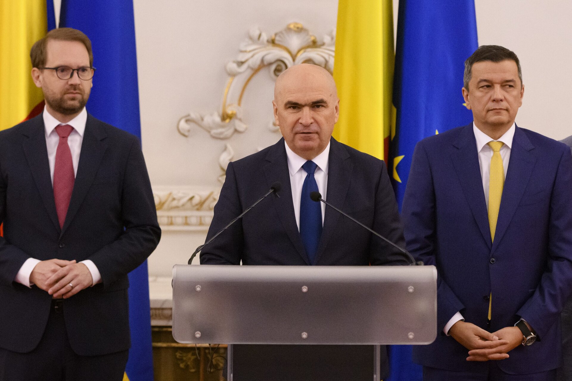 Bugetul pe 2026, sub semnul întrebării: România riscă să funcționeze pe „1/12” Anul 2026 ar putea începe sub semnul incertitudinii bugetare, în condițiile în care proiectul de buget nu este încă aprobat