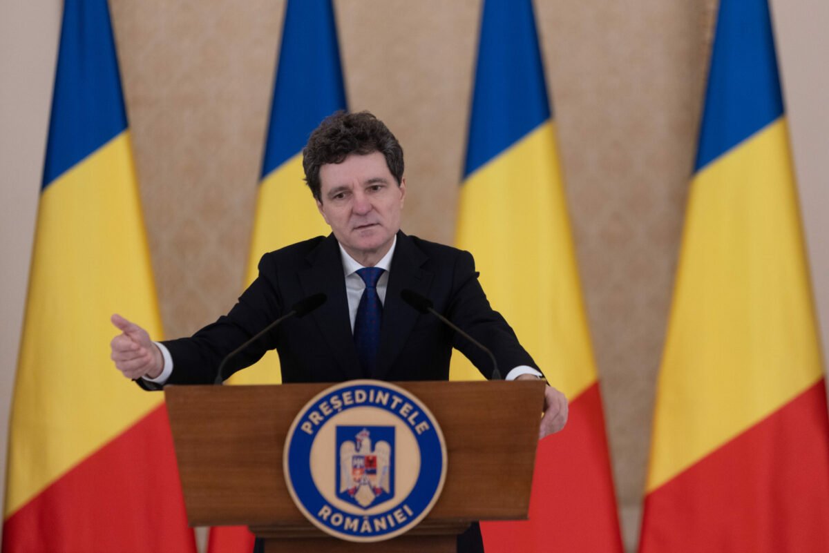 CSAT a discutat despre românii blocați în Orientul Mijlociu și criza petrolului Președintele Nicușor Dan a anunțat, la finalul ședinței Consiliului Suprem de Apărare a Țării (CSAT), că principalul subiect abordat a fost situația cetățenilor români aflați în Orientul Mijlociu