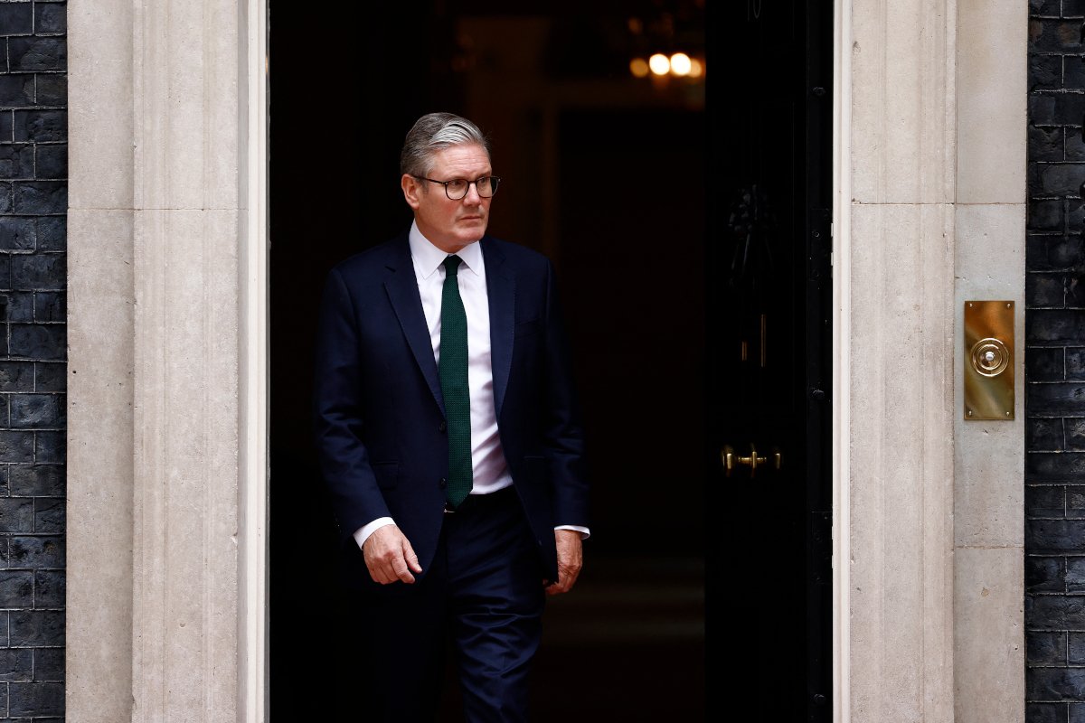 Trump critică Marea Britanie și laudă Franța în contextul relațiilor cu Iranul Fostul președinte american Donald Trump a criticat dur Marea Britanie și premierul Keir Starmer, lăudând în același timp alte țări europene pentru sprijinul lor în ceea ce privește acțiunile SUA împotriva Iranului