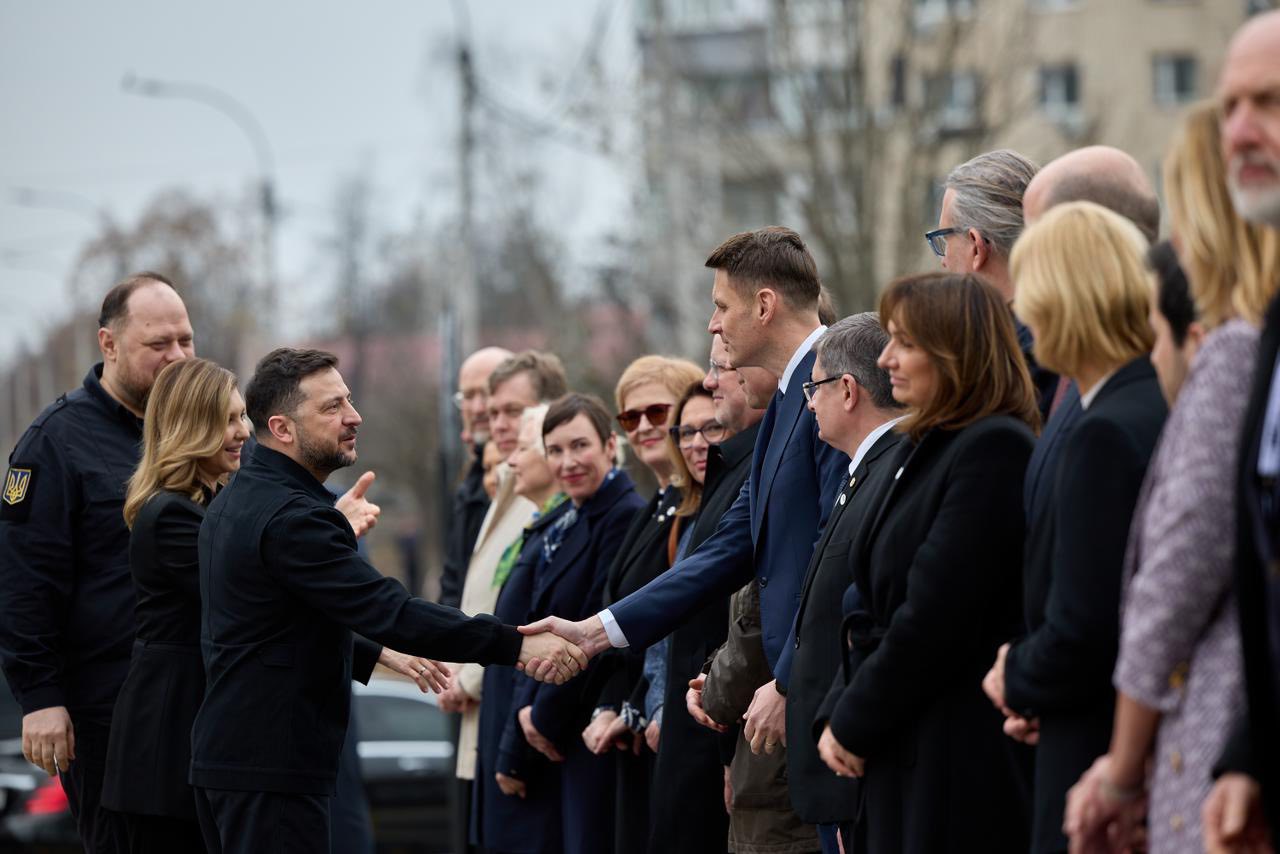 Mircea Abrudean, la Kiev, la comemorarea victimelor masacrului de la Bucea Președintele Senatului, Mircea Abrudean, a participat la Kiev la o ceremonie de comemorare a victimelor masacrului de la Bucea