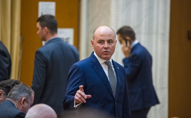 Muraru (PNL) acuză PSD de blocaj bugetar, invocând refuzul reformelor Deputatul PNL Alexandru Muraru, lider al filialei Iași, a criticat dur PSD, acuzând social-democrații că sunt principalul vinovat pentru tensiunile legate de buget