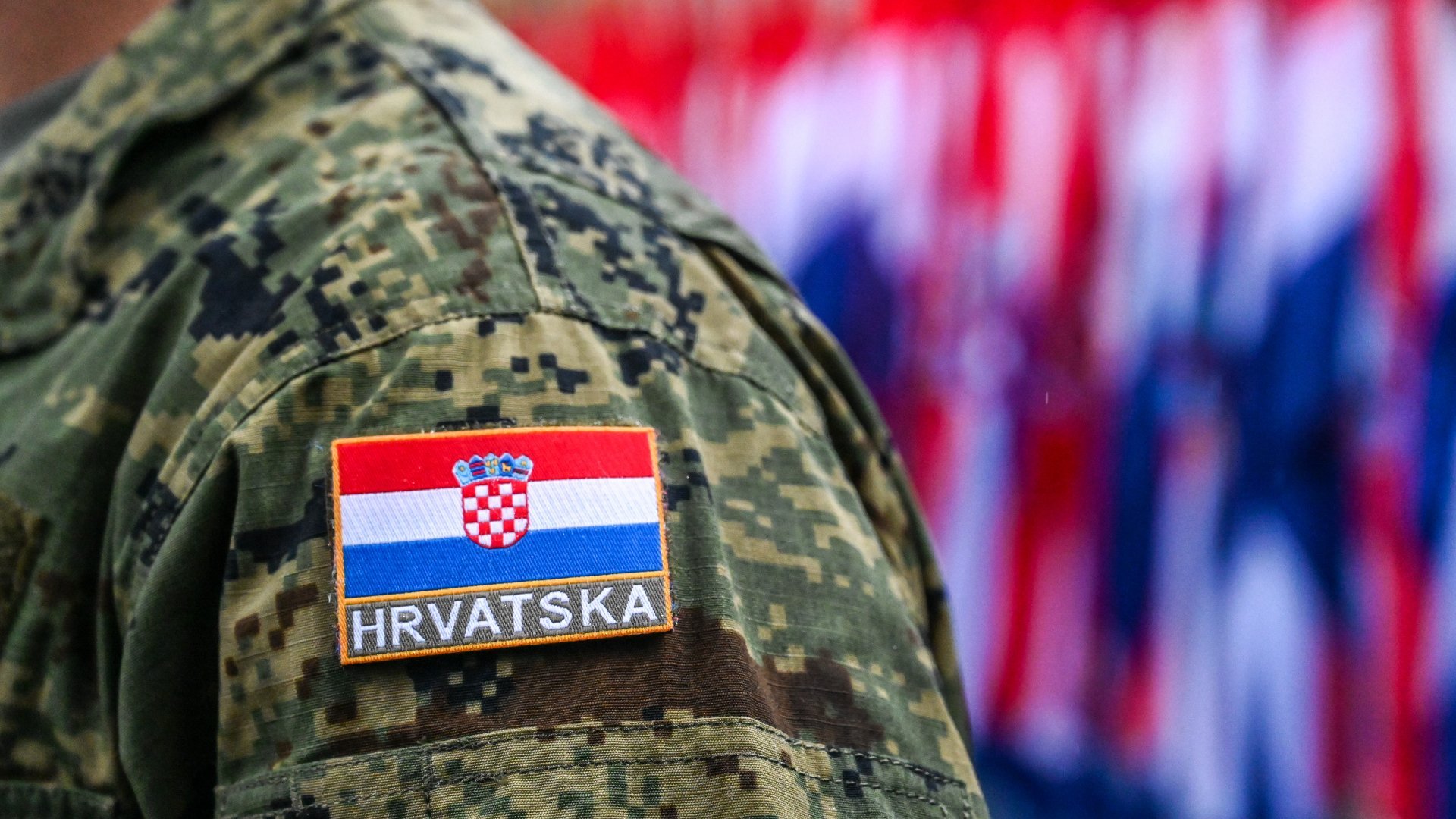 Croația reintroduce serviciul militar obligatoriu după 17 ani Croația reintroduce serviciul militar obligatoriu începând de luni, 9 martie, după o pauză de 17 ani