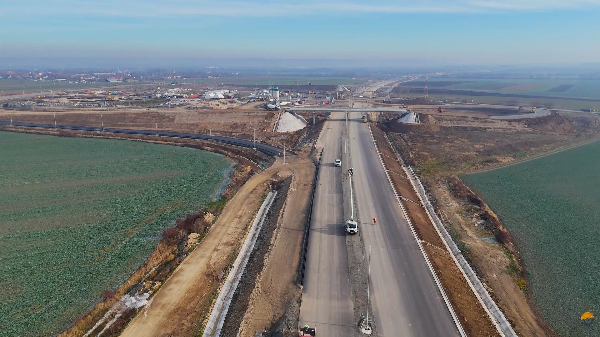 Probleme în construcții: Liderii din domeniu cer măsuri urgente pentru debirocratizare Cluj-Napoca a găzduit recent o conferință de specialitate unde liderii din domeniul construcțiilor au tras un semnal de alarmă cu privire la blocajele și inechitățile din piață