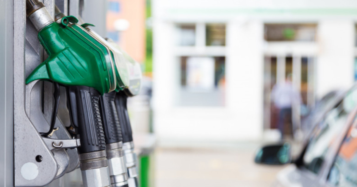 Carburanții s-au scumpit la pompă pentru a 17-a oară de când a început războiul în Iran