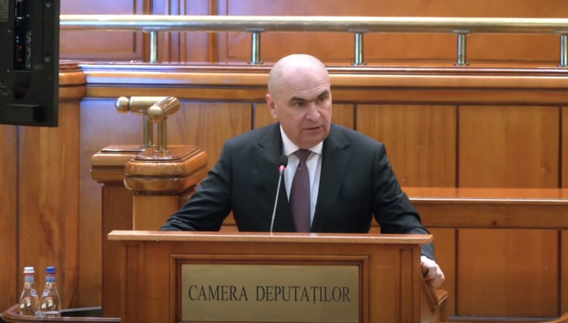 Bolojan cere parlamentarilor să voteze bugetul: „România are nevoie” Premierul Ilie Bolojan a făcut un apel joi seara, în plenul reunit al Parlamentului, către toți parlamentarii, să voteze proiectul de buget