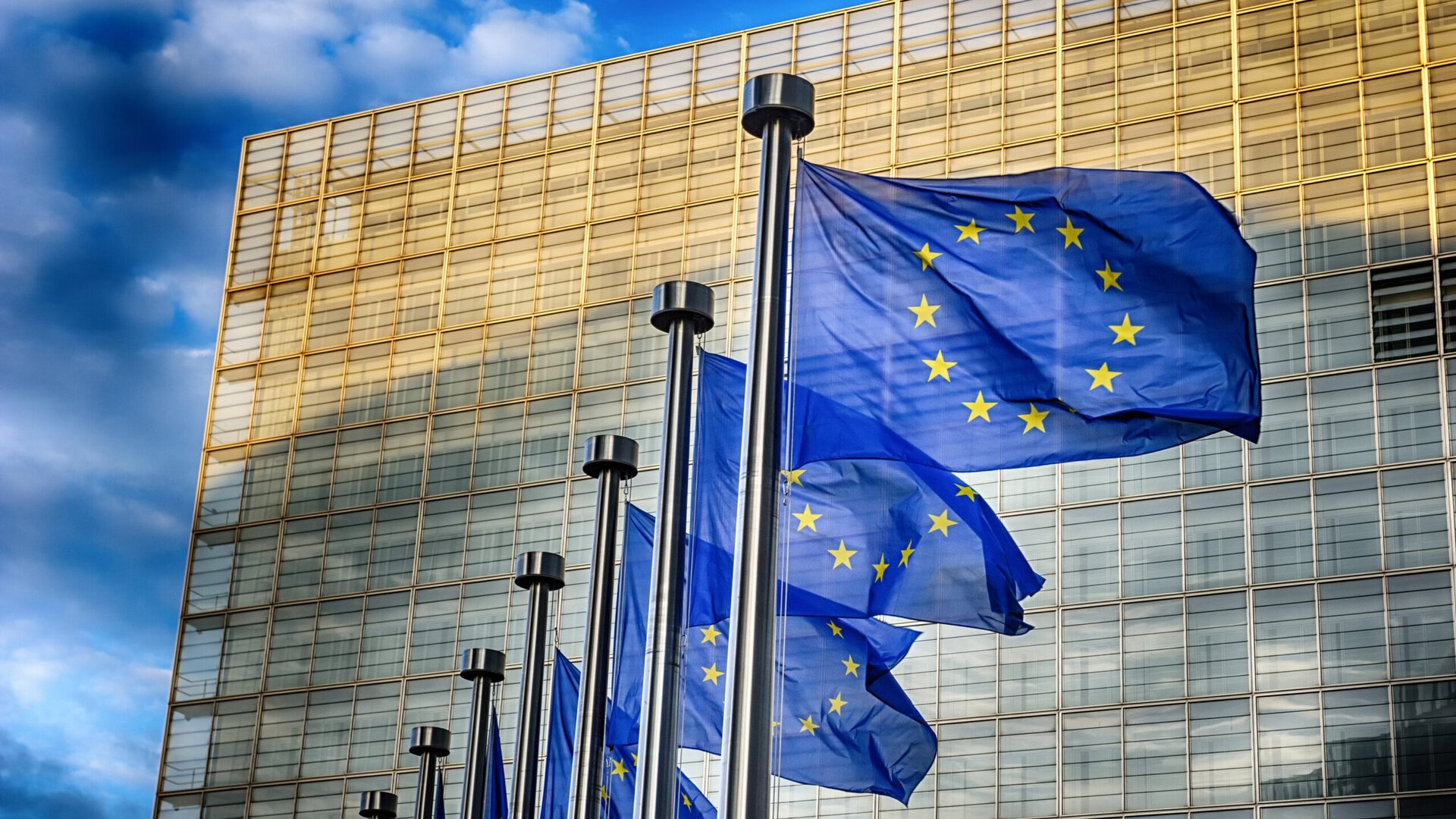 Comisia Europeană lansează un plan pentru a stimula industria europeană „verde” Comisia Europeană a propus miercuri un nou act legislativ, numit Actul privind Acceleratorul Industrial (IAA)