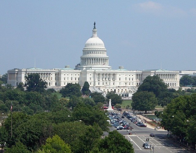 Senatul american respinge limitarea puterilor lui Trump în fața Iranului Senatul Statelor Unite a respins miercuri o rezoluție care viza limitarea puterilor președintelui Donald Trump în ceea ce privește acțiunile militare împotriva Iranului, decizie luată pe fondul unei majorități republicane care susține operațiunea americano-israeliană