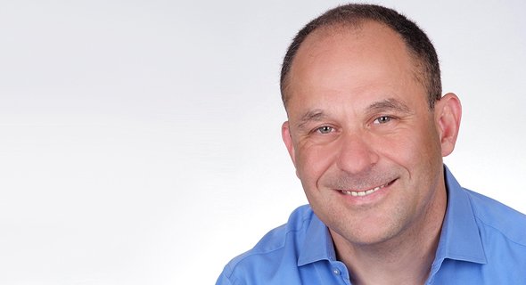 Revolut numește un nou CEO pentru operațiunile din SUA și vizează o licență bancară Fintech-ul britanic Revolut și-a numit un nou director general pentru operațiunile din Statele Unite ale Americii, Cetin Duransoy, și a anunțat că a demarat procesul pentru obținerea unei licențe bancare naționale în SUA