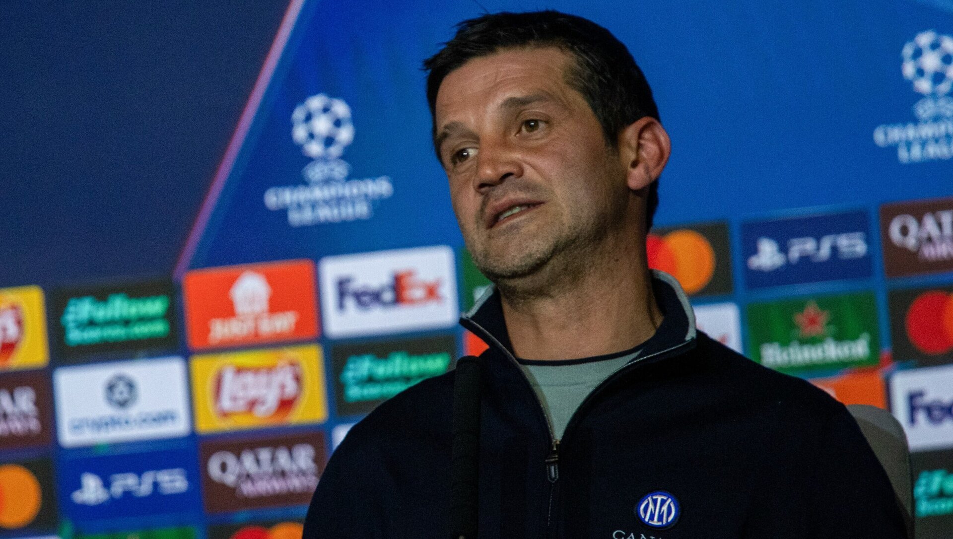 Chivu, după egalul cu Como: „Am avut doar 20 de minute pentru a pregăti meciul” Cristi Chivu, antrenorul echipei Inter Milano, a făcut o declarație surprinzătoare după meciul din deplasare cu Como, în prima manșă a semifinalelor Cupei Italiei