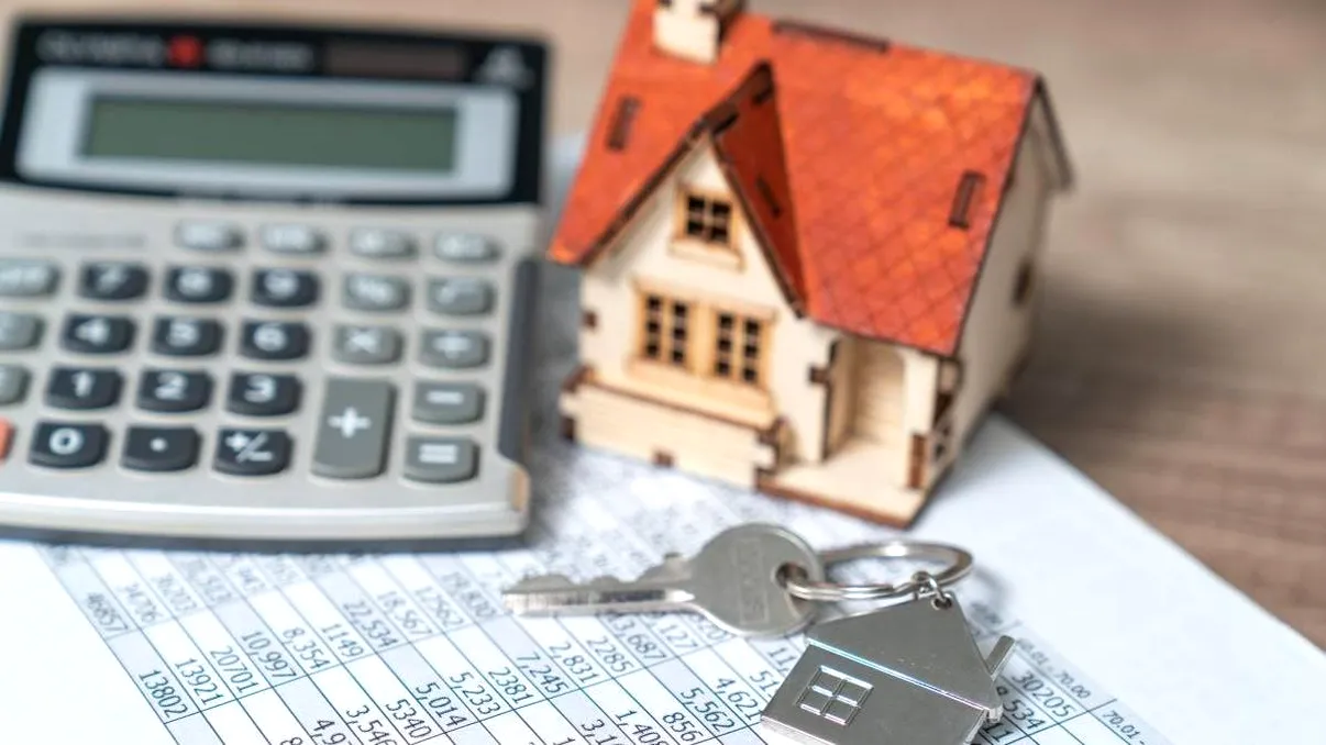 Noile reduceri la impozitul pe locuință: Ce trebuie să știe contribuabilii Noile reduceri la impozitul pe locuințe, intrate recent în vigoare, aduc modificări importante pentru proprietari