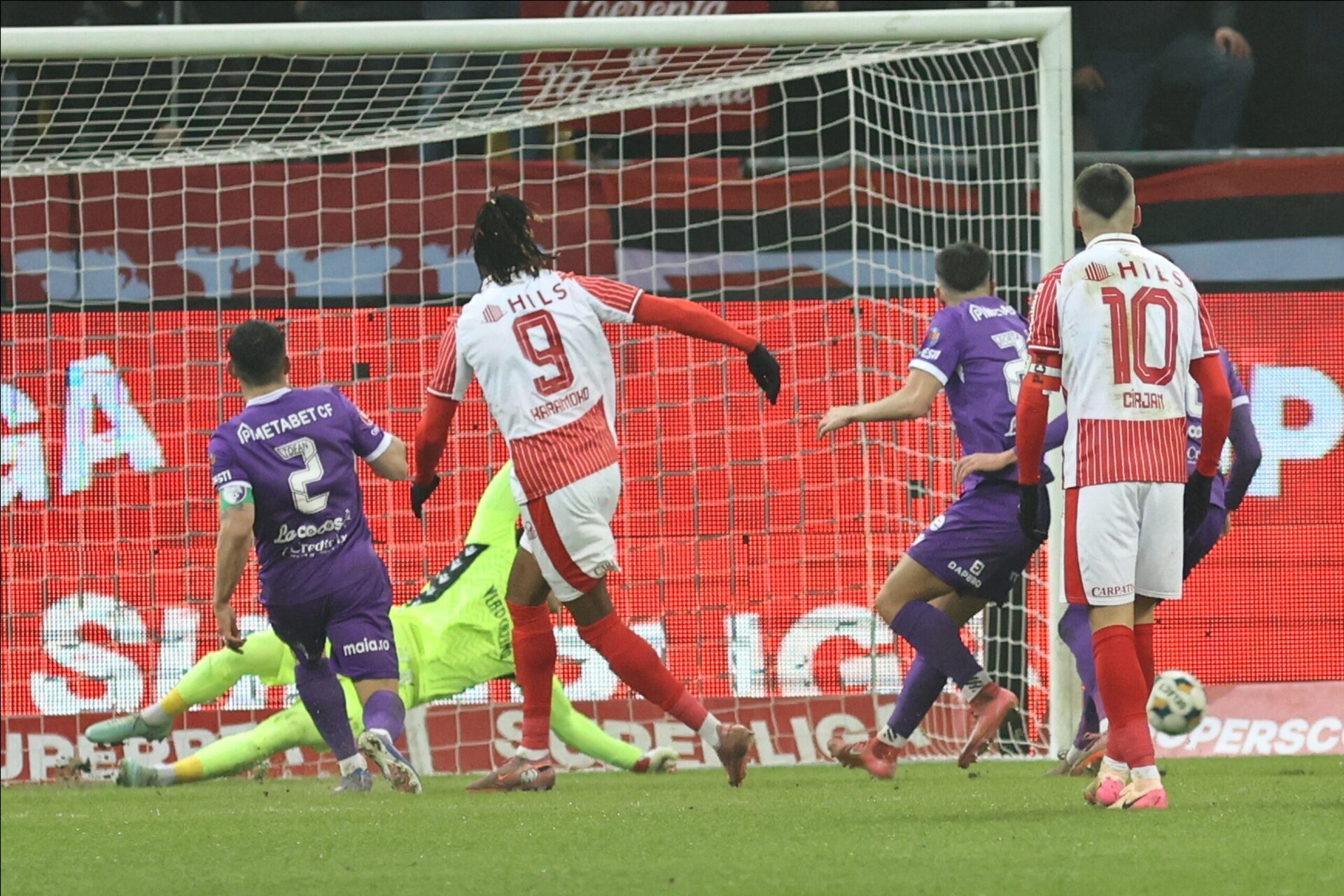 Nașul nu a reușit, vrăjmașul nu-ți oferă ajutor