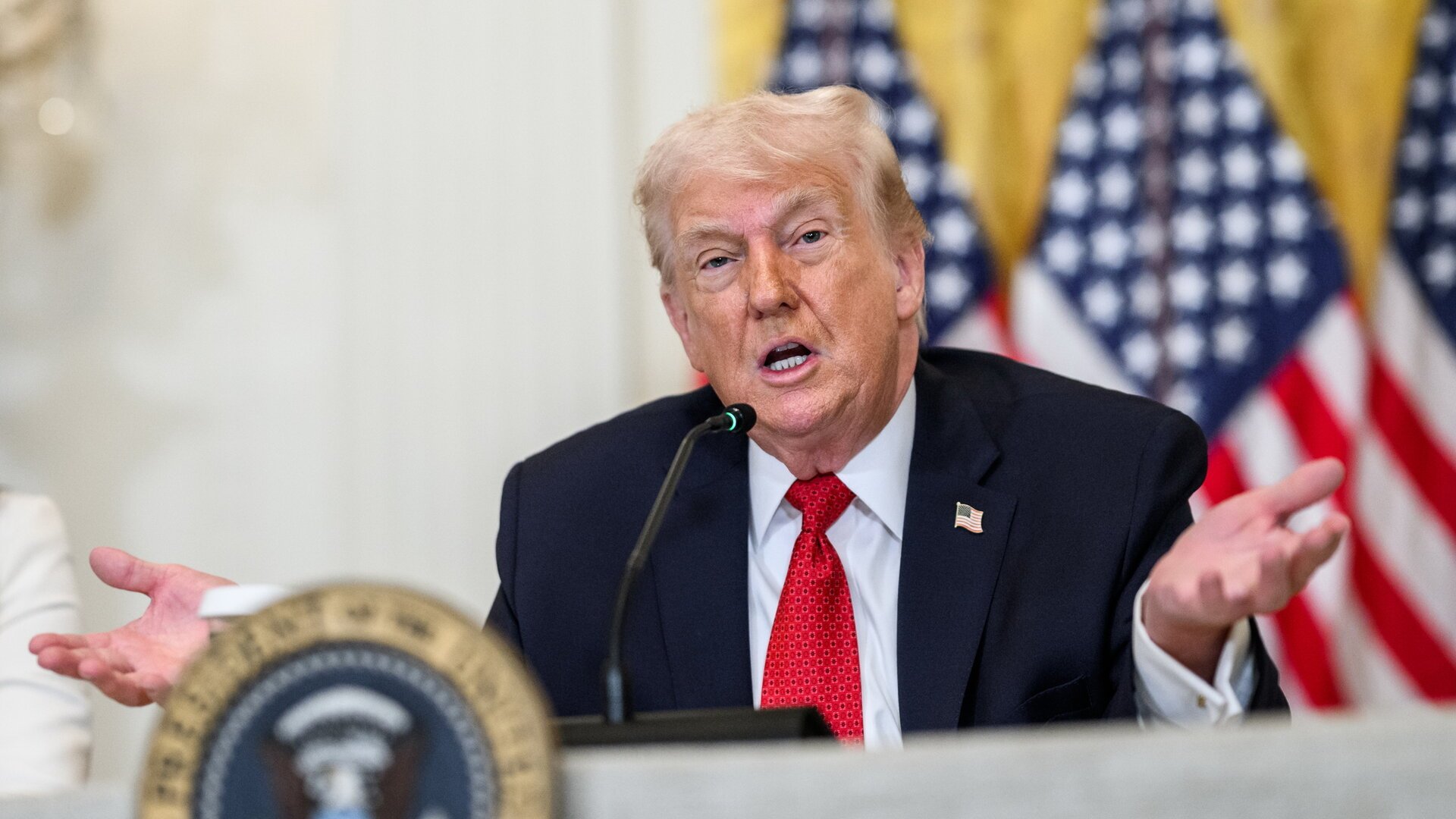 Trump și „Tsunamiul Progresist”: Octavian Hoandră, despre posibila intervenție divină în politica americană Octavian Hoandră a analizat, într-o emisiune online moderată de Robert Turcescu, posibila influență a lui Dumnezeu în politica americană, legată de fostul președinte Donald Trump
