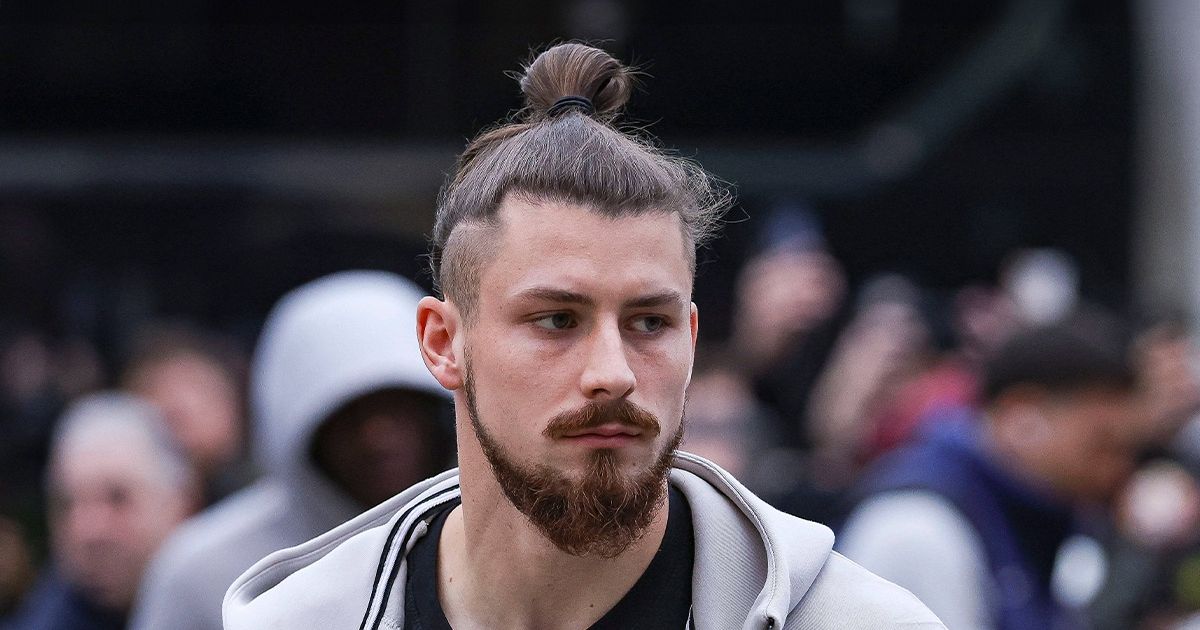 Drăgușin, absent la dezastrul lui Tottenham: De ce nu a jucat fundașul român?