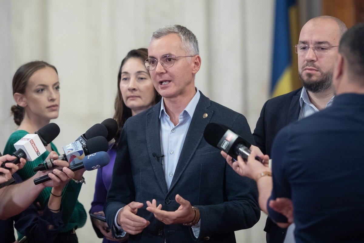 Stelian Ion critică propunerile pentru conducerile parchetelor Fostul ministru al Justiției, Stelian Ion, a criticat dur propunerile ministrului Radu Marinescu pentru funcțiile de conducere ale Parchetului General, DNA și DIICOT