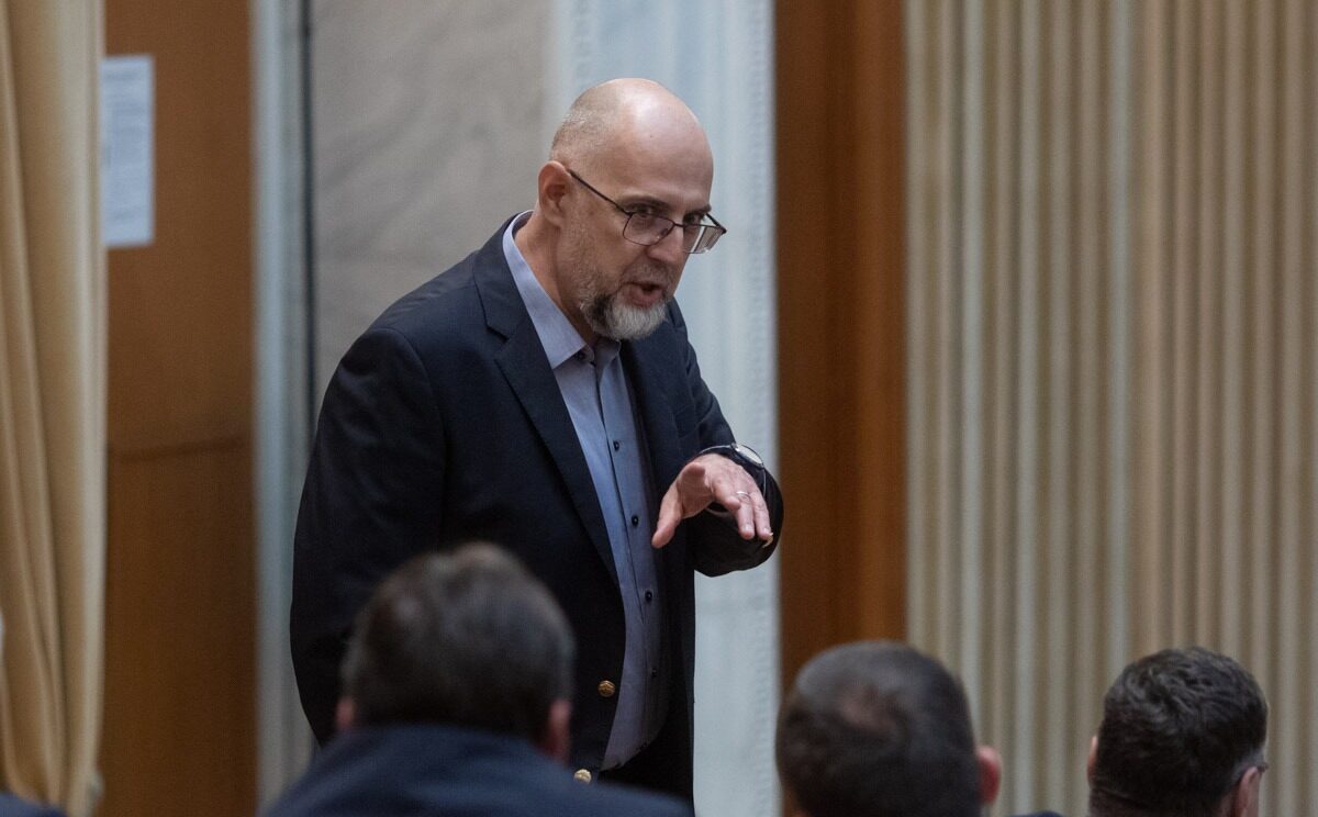 Kelemen Hunor exclude categoric o formulă de guvernare fără UDMR Președintele Uniunii Democrate a Maghiarilor din România (UDMR), Kelemen Hunor, a respins ferm, miercuri, posibilitatea unui guvern minoritar format din PNL și USR, susținut din opoziție de AUR