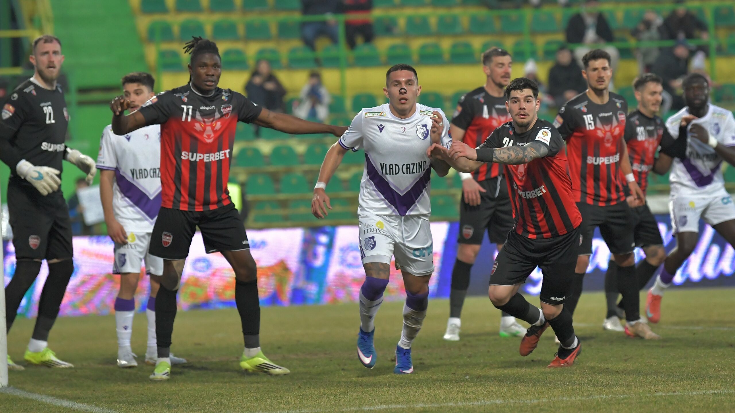 FC Argeș, în semifinale după un meci dramatic cu Bistrița FC Argeș a reușit să se califice în semifinalele Cupei României, după o victorie dramatică în fața Gloriei Bistrița, scor 3-2