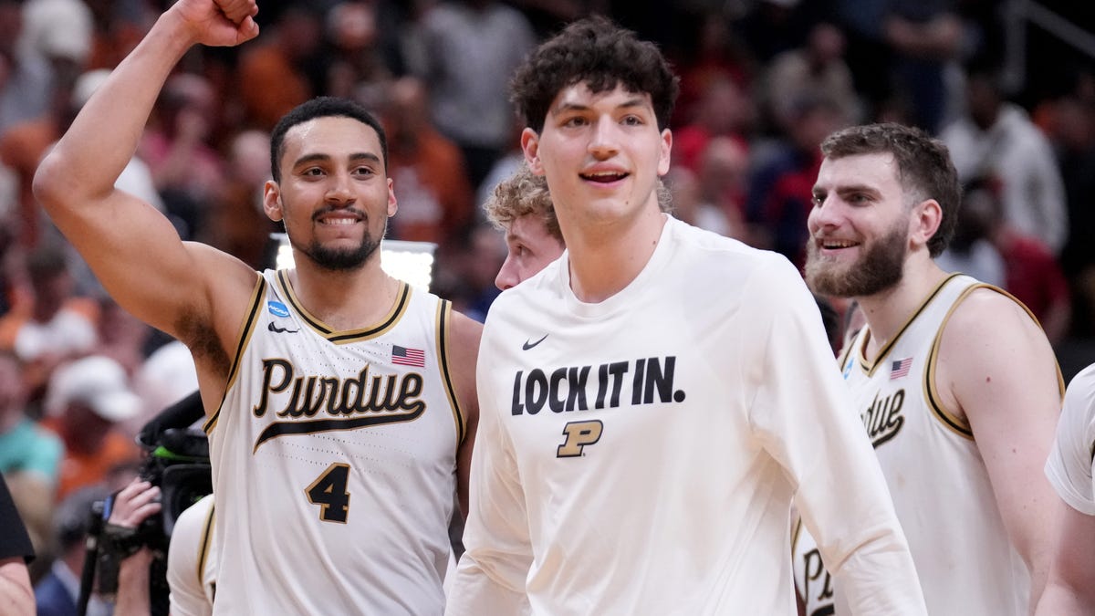 Purdue Boilermakers, victorie dramatică în Sweet 16, merge mai departe în March Madness Indianapolis, SUA – Purdue Boilermakers continuă parcursul spectaculos în turneul March Madness, după o victorie dramatică, scor 79-77, în fața Texas Longhorns, în meciul din Sweet 16, desfășurat joi seară