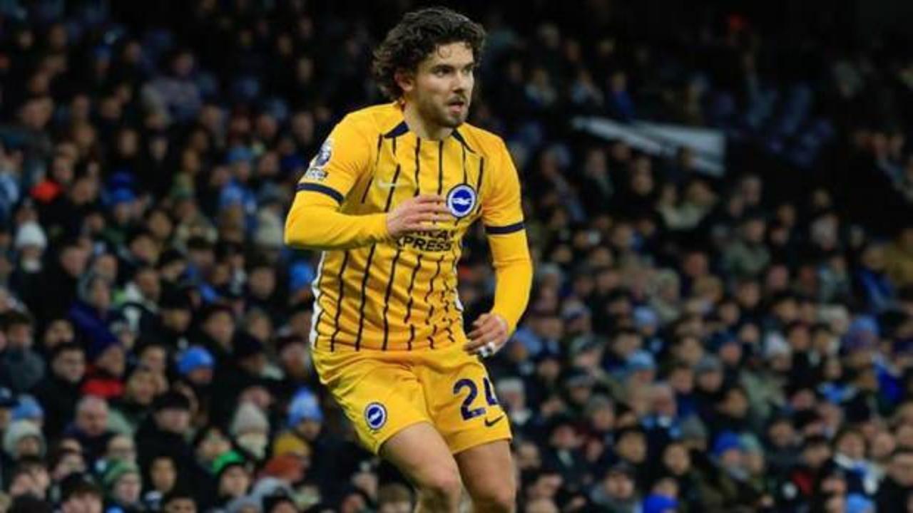 Ferdi Kadıoğlu, starul lui Brighton, curtat de giganții din Premier League Ferdi Kadıoğlu, mijlocașul ofensiv al echipei Brighton & Hove Albion, a atras atenția marilor cluburi din Premier League după un sezon remarcabil
