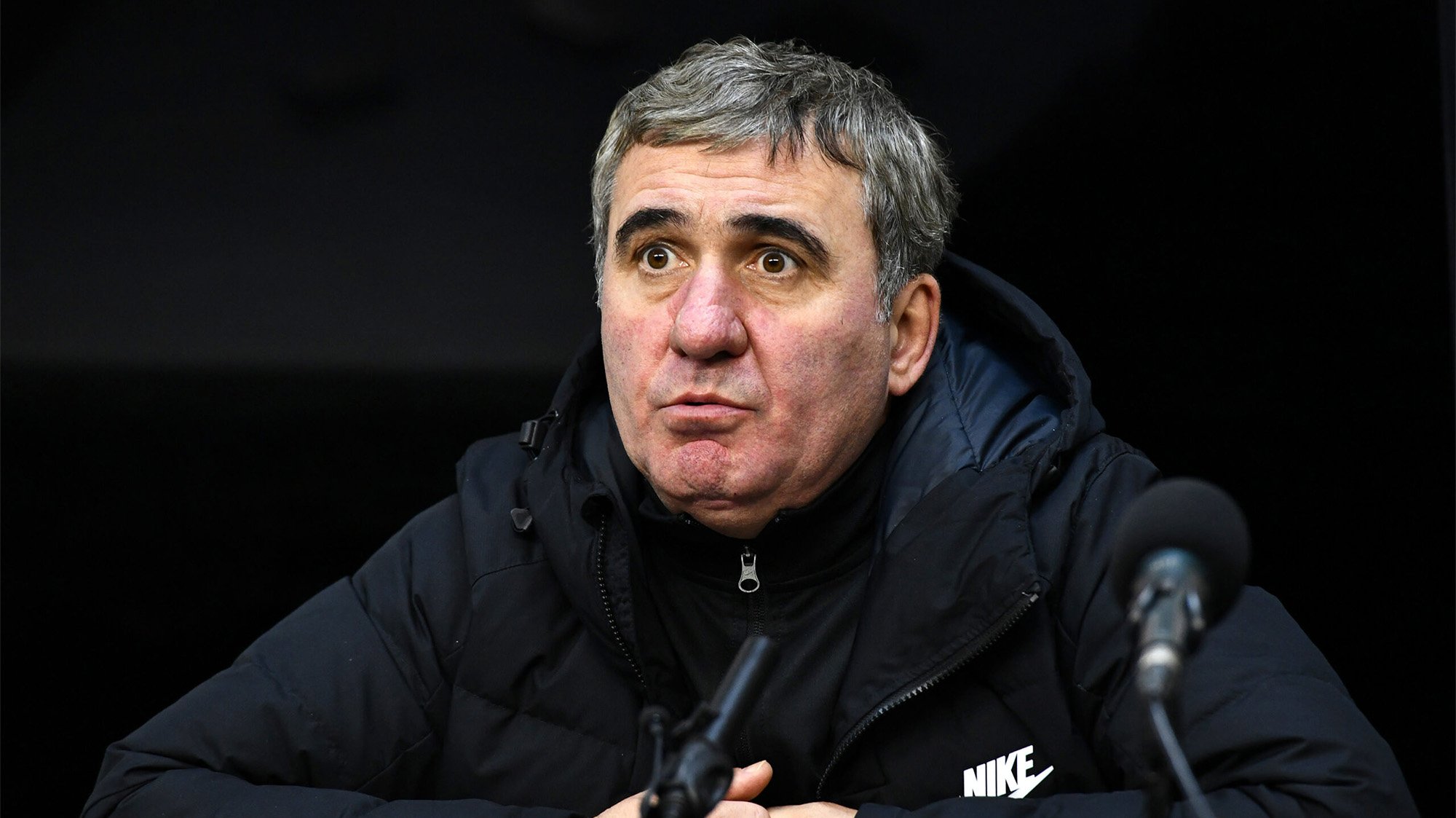 Hagi respinge oferta pentru națională, dar îl susține pe Lucescu Gică Hagi a refuzat oferta de a prelua echipa națională de fotbal a României pentru barajul cu Turcia, în preliminariile pentru Cupa Mondială din 2026