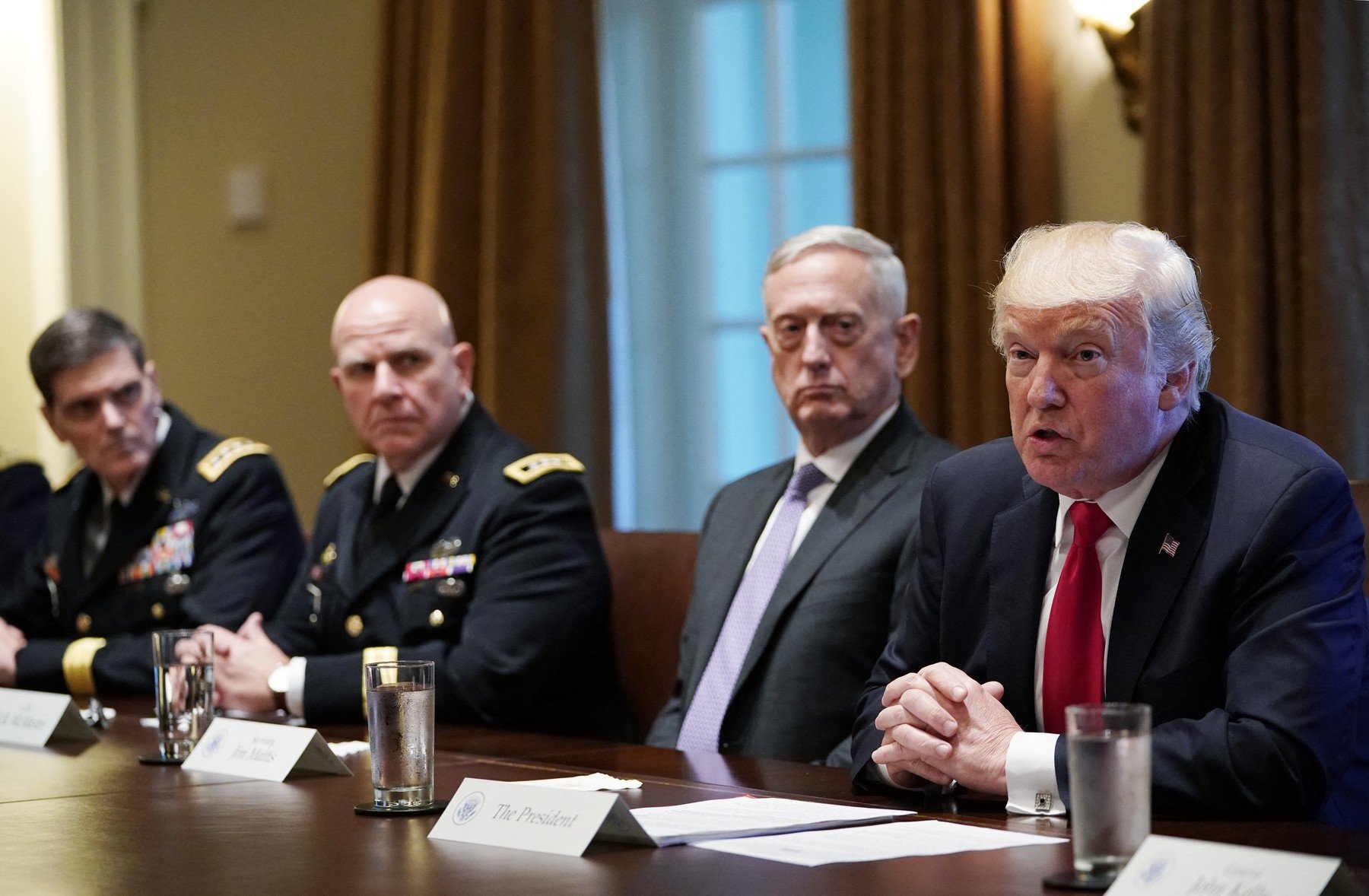 Mattis, fostul șef al Pentagonului, critică abordarea SUA față de Iran și Strâmtoarea Ormuz Fostul secretar american al apărării, generalul în retragere James Mattis, a prezentat o evaluare sumbră a situației din Strâmtoarea Ormuz, criticând politica actuală a Statelor Unite față de Iran