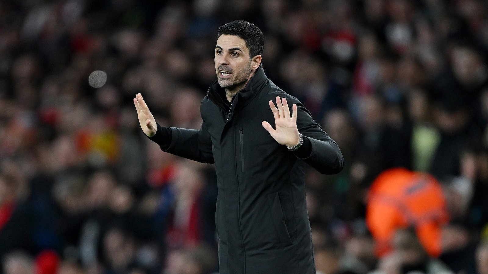 Arsenal își consolidează poziția în Premier League după victoria cu Chelsea Londra, 24 aprilie 2024 – Arsenal a învins Chelsea cu 2-1 într-un meci tensionat, consolidându-și poziția de lider în Premier League