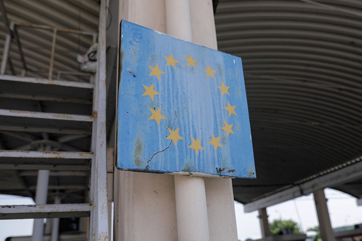 Primar francez, proaspăt ales, înlocuiește steagul UE
